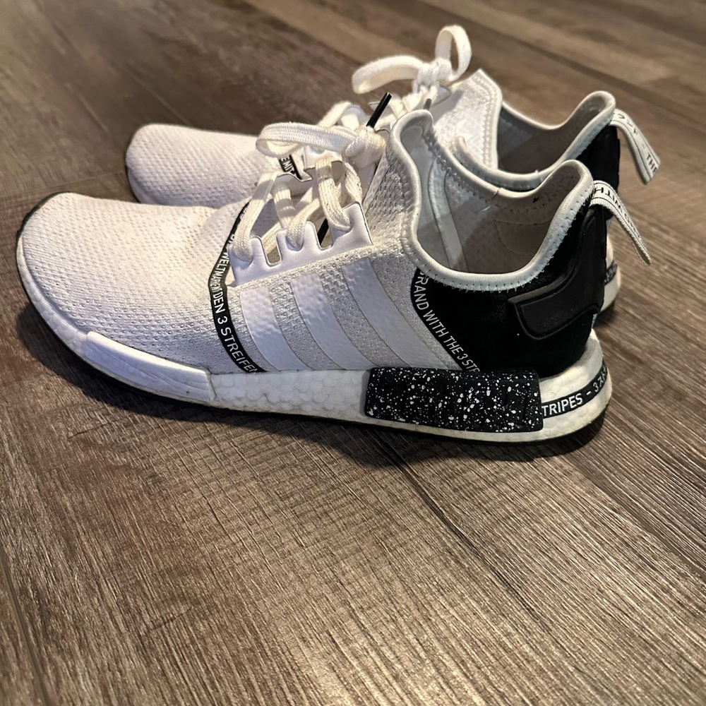 Adidas NMD_R1 Men's Shoes Cloud White/Core Black ef3326 (11.5 M US)